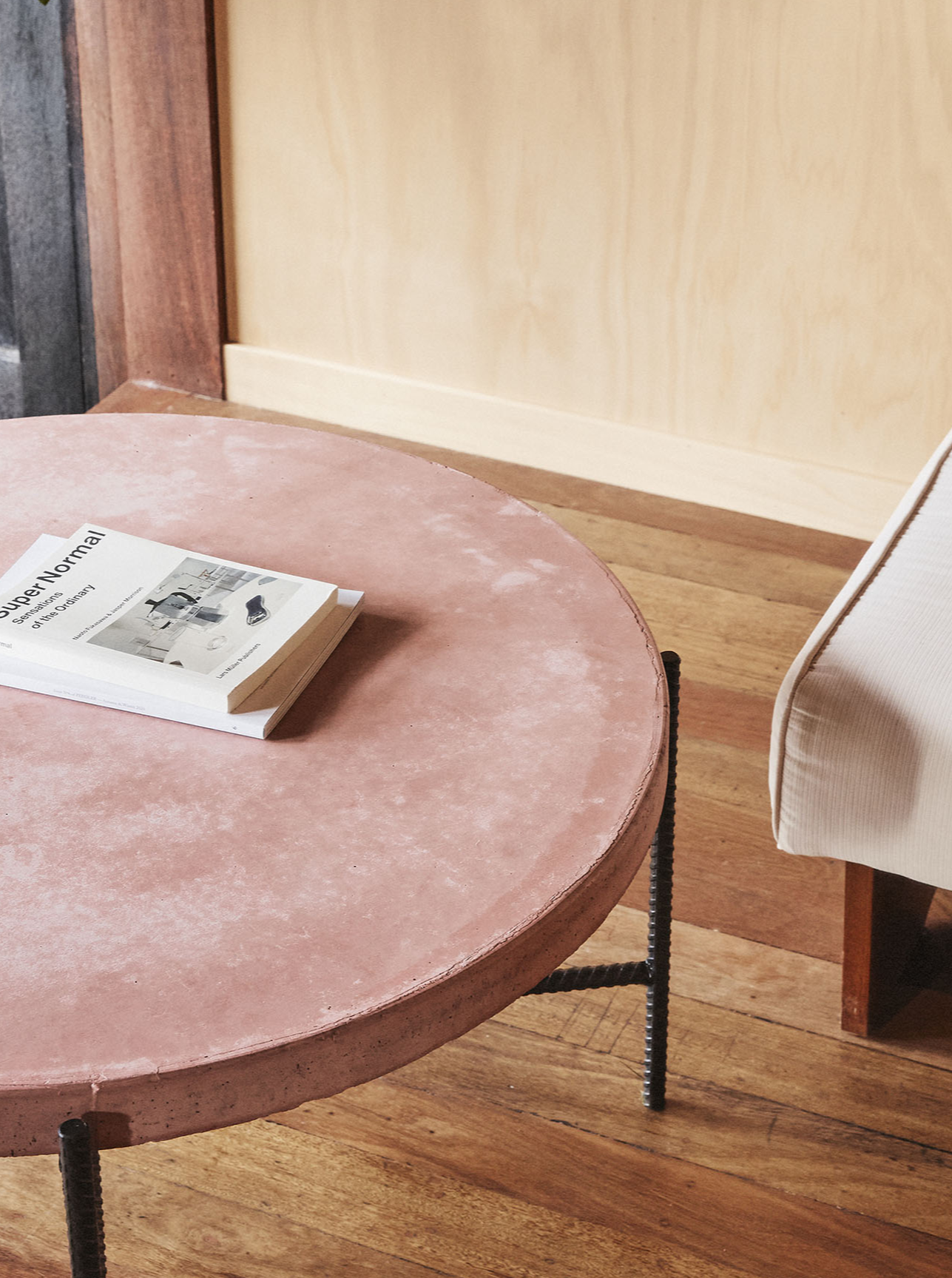 Off-Form table, Steel